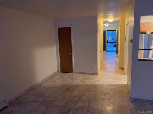 7 Dune Ct, Bronx, NY, 10473-1662 | Card Image