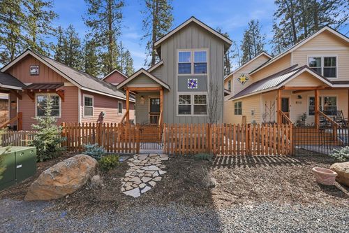 1-337 W Jefferson Ave, Sisters, OR, 97759-1439 | Card Image