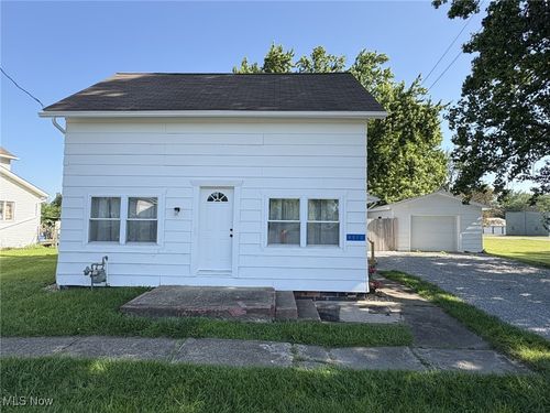 9513 Edison St Ne, Alliance, OH, 44601-9766 | Card Image