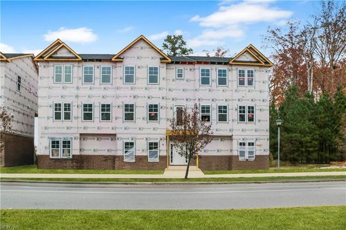 615 Commonwealth Dr, Yorktown, VA, 23693-5652 | Card Image