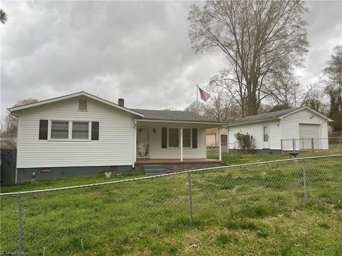 225 Jackson St, Eden, NC, 27288-3311 | Card Image