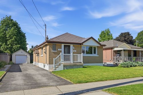 764 Brucedale Ave E, Hamilton, ON, L8V1R9 | Card Image