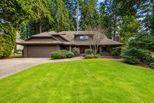 1768 Amble Greene Dr, Surrey, BC, V4A6P4 | Card Image