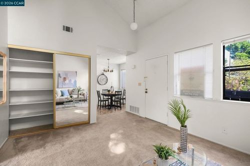 833 Camelback Pl, Pleasant Hill, CA, 94523-1233 | Card Image