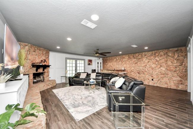 2514 Loganberry Circle, House other with 3 bedrooms, 2 bathrooms and 3 parking in Seabrook TX | Image 10