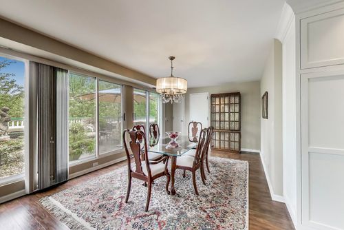 apt-301-2050 Arbor Ln, Northfield, IL, 60093-3359 | Card Image