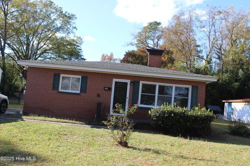 214 Currie St, Wallace, NC, 28466-1459 | Card Image