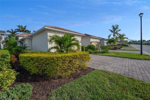 10709 Manatee Key Ln, ESTERO, FL, 33928-4049 | Card Image