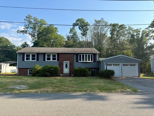7 Keith Dr, Westport, MA, 02790-4913 | Card Image