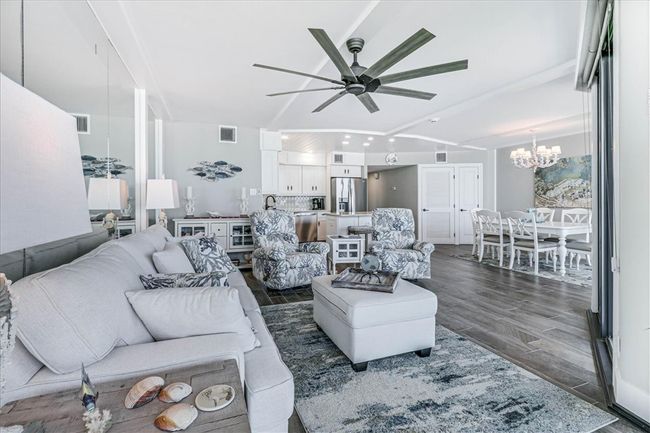 APT-504 - 6745 Seacomber Dr, Condo with 2 bedrooms, 2 bathrooms and 2 parking in Port Aransas TX | Image 6