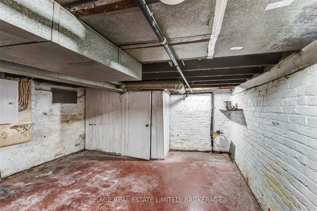 40 Euclid Ave, House attached with 3 bedrooms, 2 bathrooms and 1 parking in Toronto ON | Image 28
