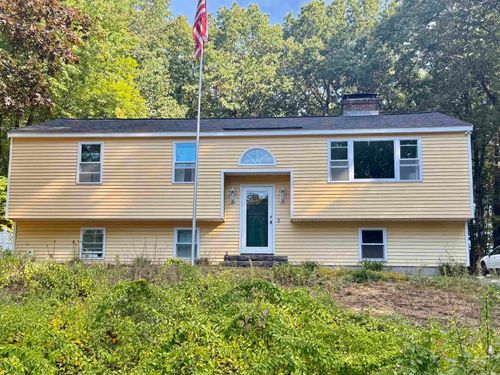 8 Chongor Dr, Newton, NH, 03858-3609 | Card Image