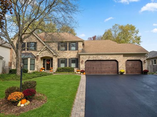 490 Bristol Way, Cary, IL, 60013 | Card Image