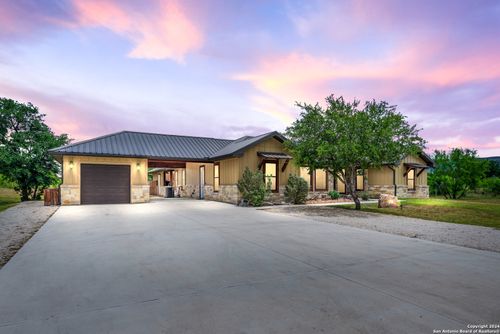 1185 Mountain Valley, ConCan, TX, 78838 | Card Image