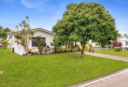 5713 Nw 84th Ter, Tamarac, FL, 33321-4550 | Card Image