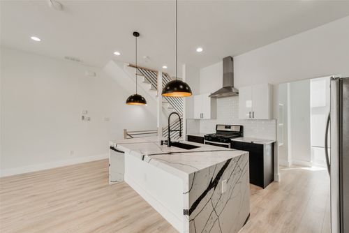 102-2038 N Prairie Ave, Dallas, TX, 75204-7203 | Card Image
