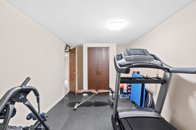 17 Friar Rd, House other with 4 bedrooms, 2 bathrooms and null parking in Morris Plains NJ | Image 37