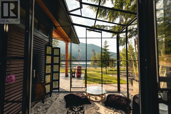 179 Kootenay Lake Rd, House other with 2 bedrooms, 2 bathrooms and 12 parking in Procter BC | Image 23