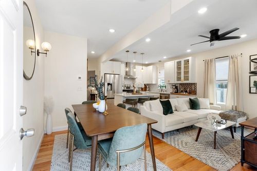 44-44 Henderson St, Somerville, MA, 02145-2560 | Card Image