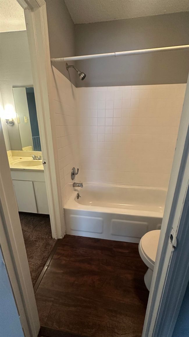 3811 - 3811 S Mendenhall Rd, Condo with 2 bedrooms, 2 bathrooms and null parking in Memphis TN | Image 11