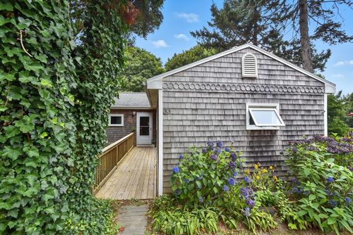 33 W Main Rd, Little Compton, RI, 02837 | Card Image