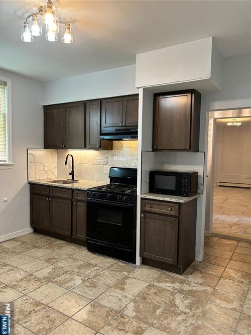 432 6th Ave, Paterson, NJ, 07514-2145 | Card Image