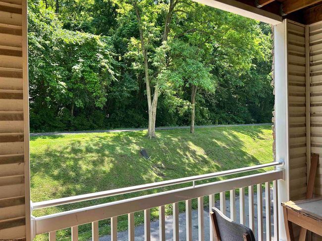 7205 University Commons Dr, Condo with 4 bedrooms, 4 bathrooms and 3 parking in Morgantown WV | Image 23