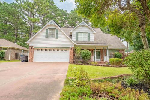 105 Foxrun Cv, Jacksonville, AR, 72076-2117 | Card Image