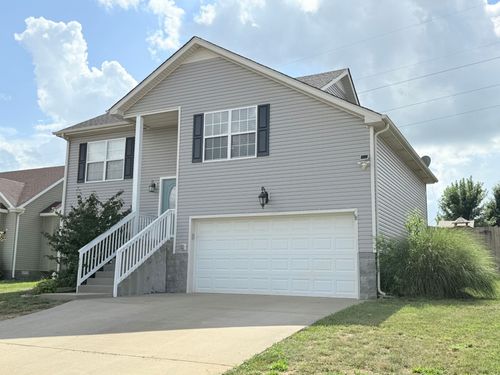 2184 Trophy Trce, Clarksville, TN, 37040-6272 | Card Image