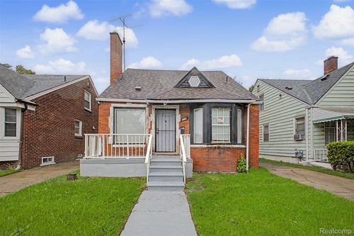 8849 Whitcomb St, Detroit, MI, 48228-2213 | Card Image