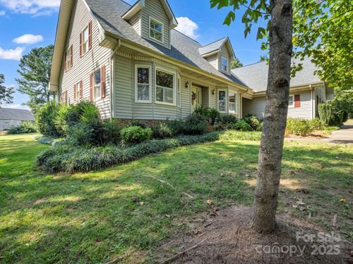 130 Briarwood Dr, Rutherfordton, NC, 28139-9214 | Card Image