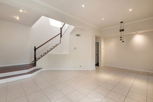 23 Willowcrest Ln, Pomona, CA, 91766-6688 | Card Image