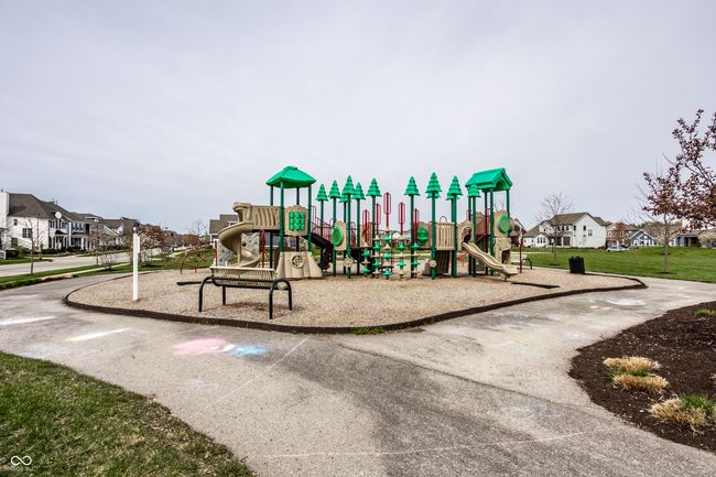 Amenities include multiple swimming pools, a fitness/workout center, playgrounds, a 15-acre park, dog park, racquet courts, a clubhouse w/ banquet facilities, miles of biking and walking paths and more! | Image 48