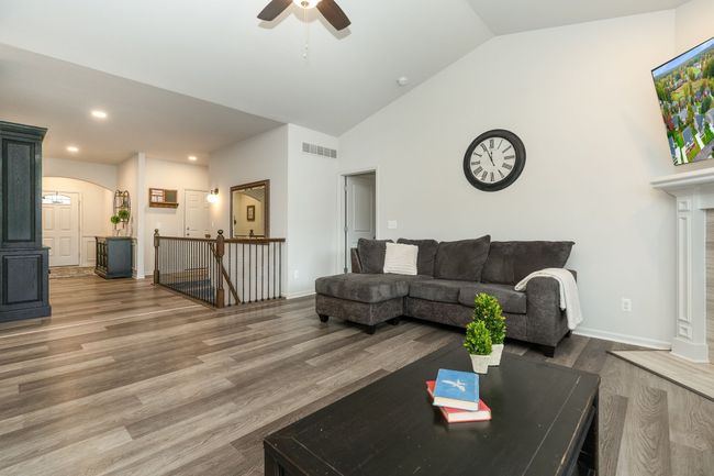 85 Crosbie Ct, House other with 3 bedrooms, 2 bathrooms and null parking in Lake Orion MI | Image 5