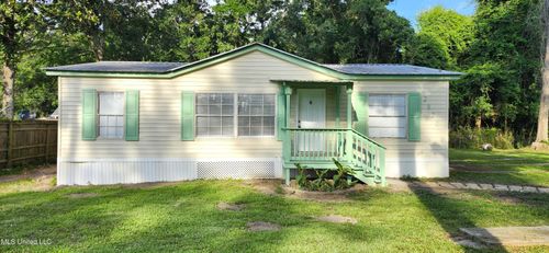 2820 N 19th St, Ocean Springs, MS, 39564-9693 | Card Image