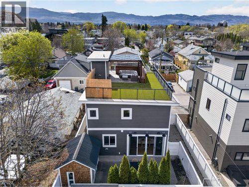 955 Coronation Ave, Kelowna, BC, V1Y7A6 | Card Image