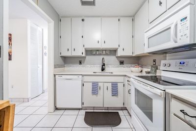 Kitchen | Image 3