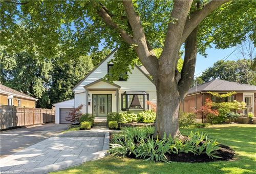 519 Regina Dr, Burlington, ON, L7S1L7 | Card Image