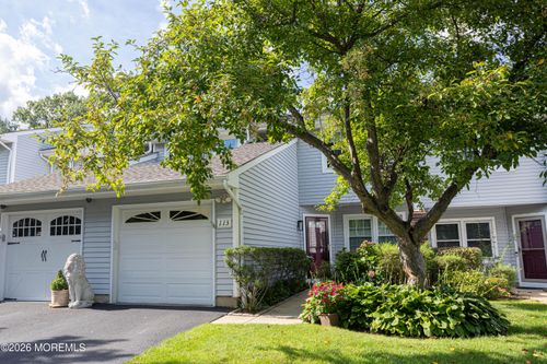 502-113 Woodmere Dr, Parlin, NJ, 08859-2160 | Card Image