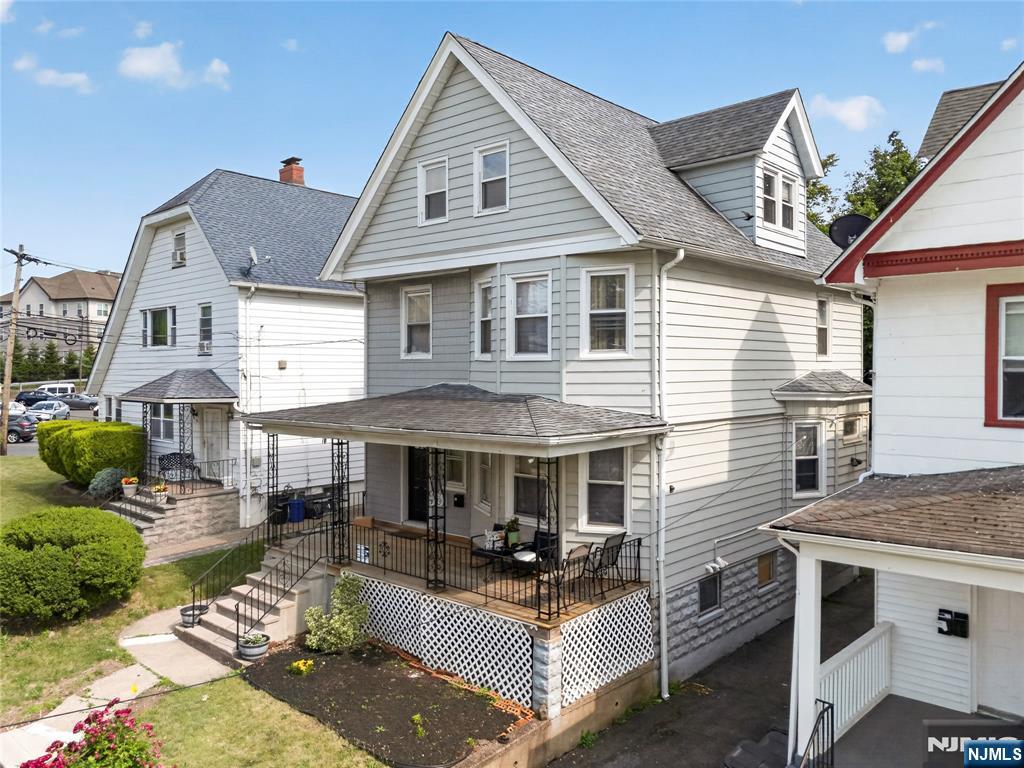Residential Income in Bloomfield 2