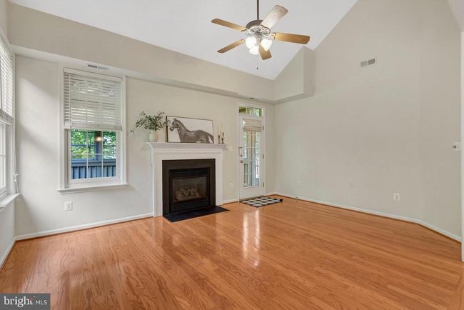 13717 Currant Loop, Townhouse with 3 bedrooms, 3 bathrooms and null parking in GAINESVILLE VA | Image 21