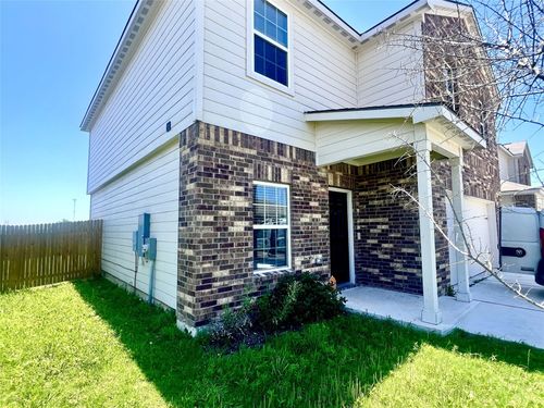 521 Riverdale Dr, Jarrell, TX, 76537 | Card Image