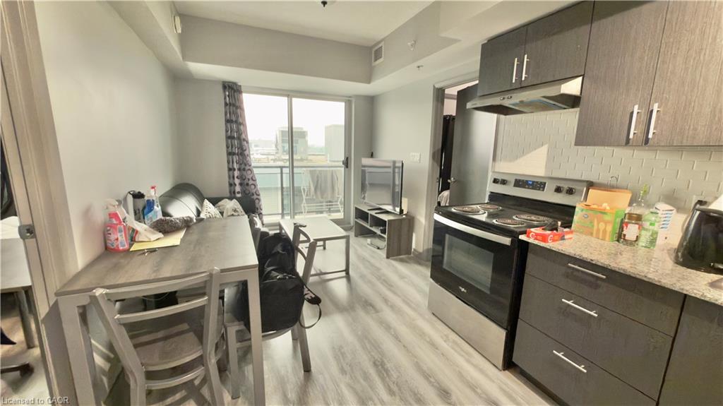 Residential Lease in Waterloo 4