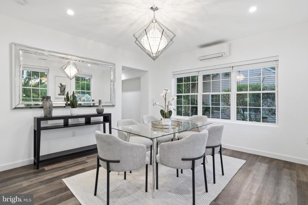 Residential in FALLS CHURCH 5