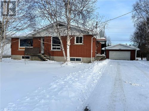 {{alt}} | Card Image