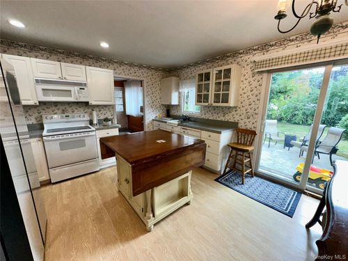 406 Moriches Rd, Saint James, NY, 11780-2016 | Card Image