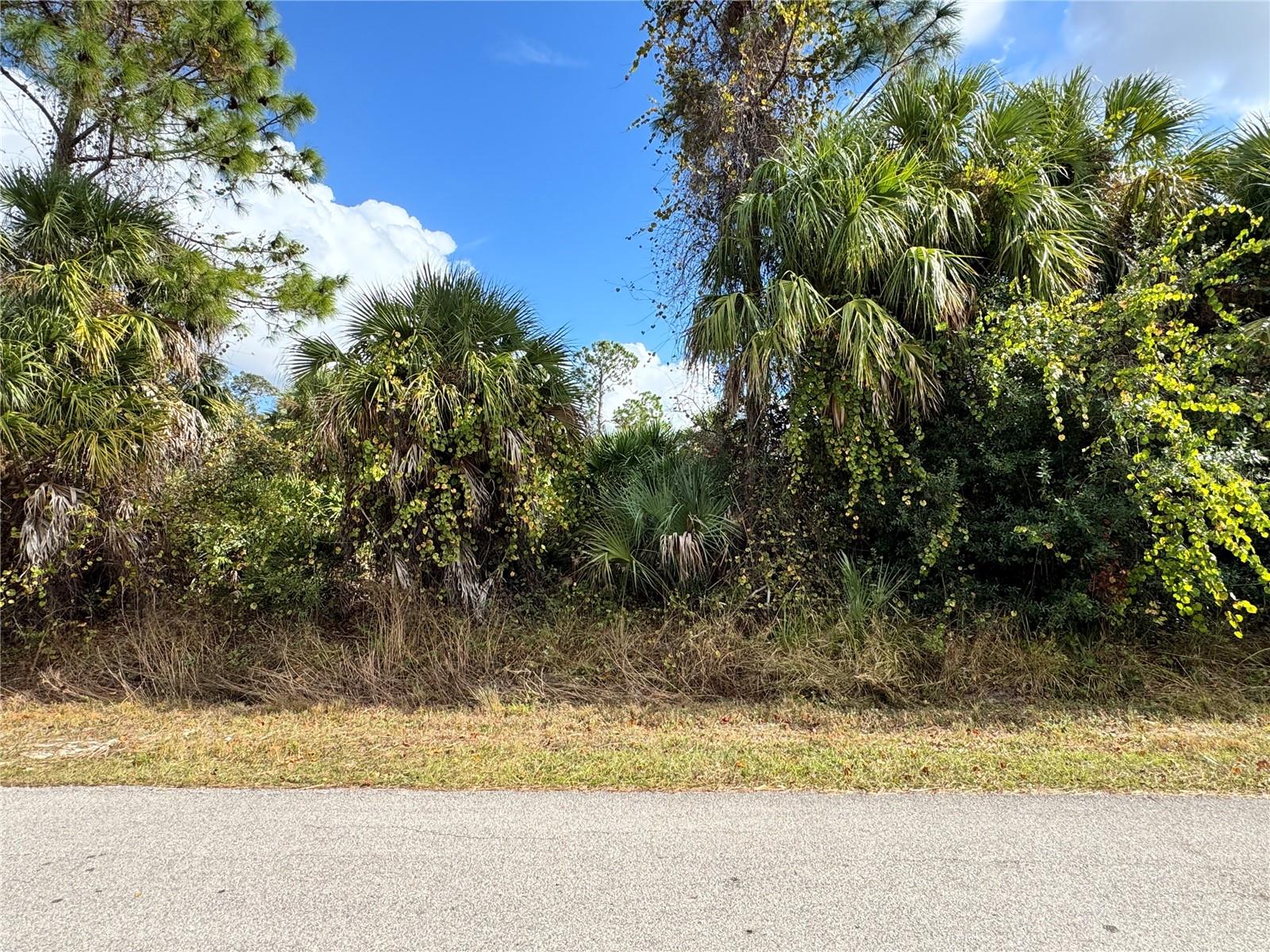Land in NORTH PORT 2