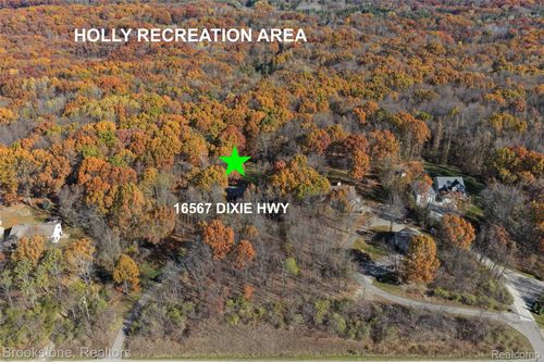 16567 Dixie Hwy, Davisburg, MI, 48350-1012 | Card Image