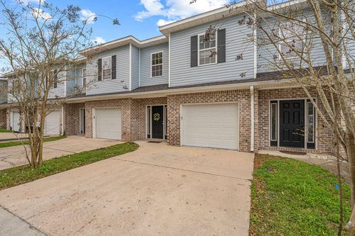 996 Leigh Ann Ln, Fort Walton Beach, FL, 32547-3446 | Card Image