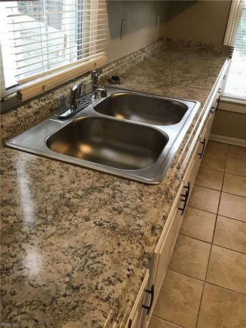 1037 Jackson Avenue, Chesapeake, VA, 23324 | Card Image